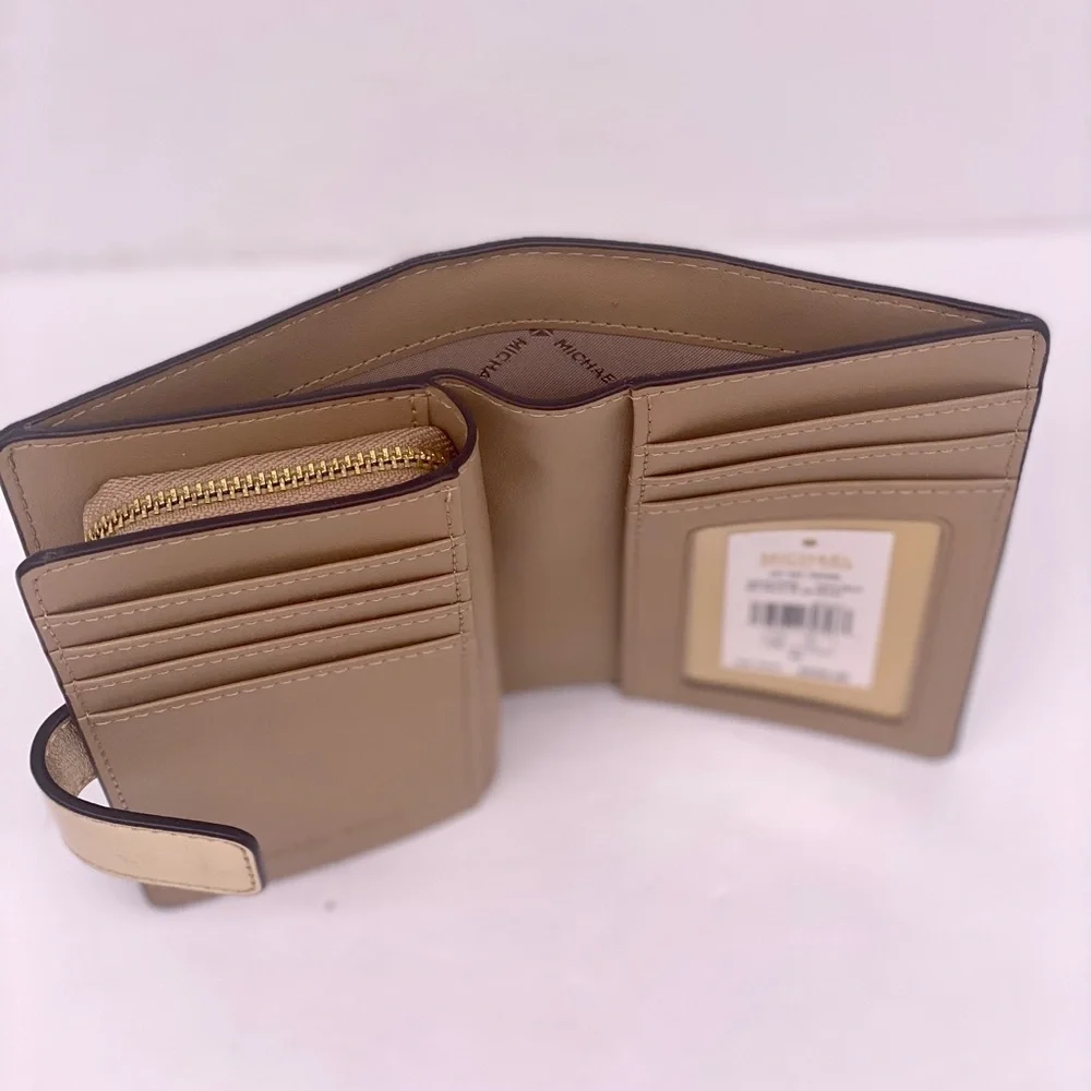 Michael Kors Gold Bifold Medium Wallet Pale Gold